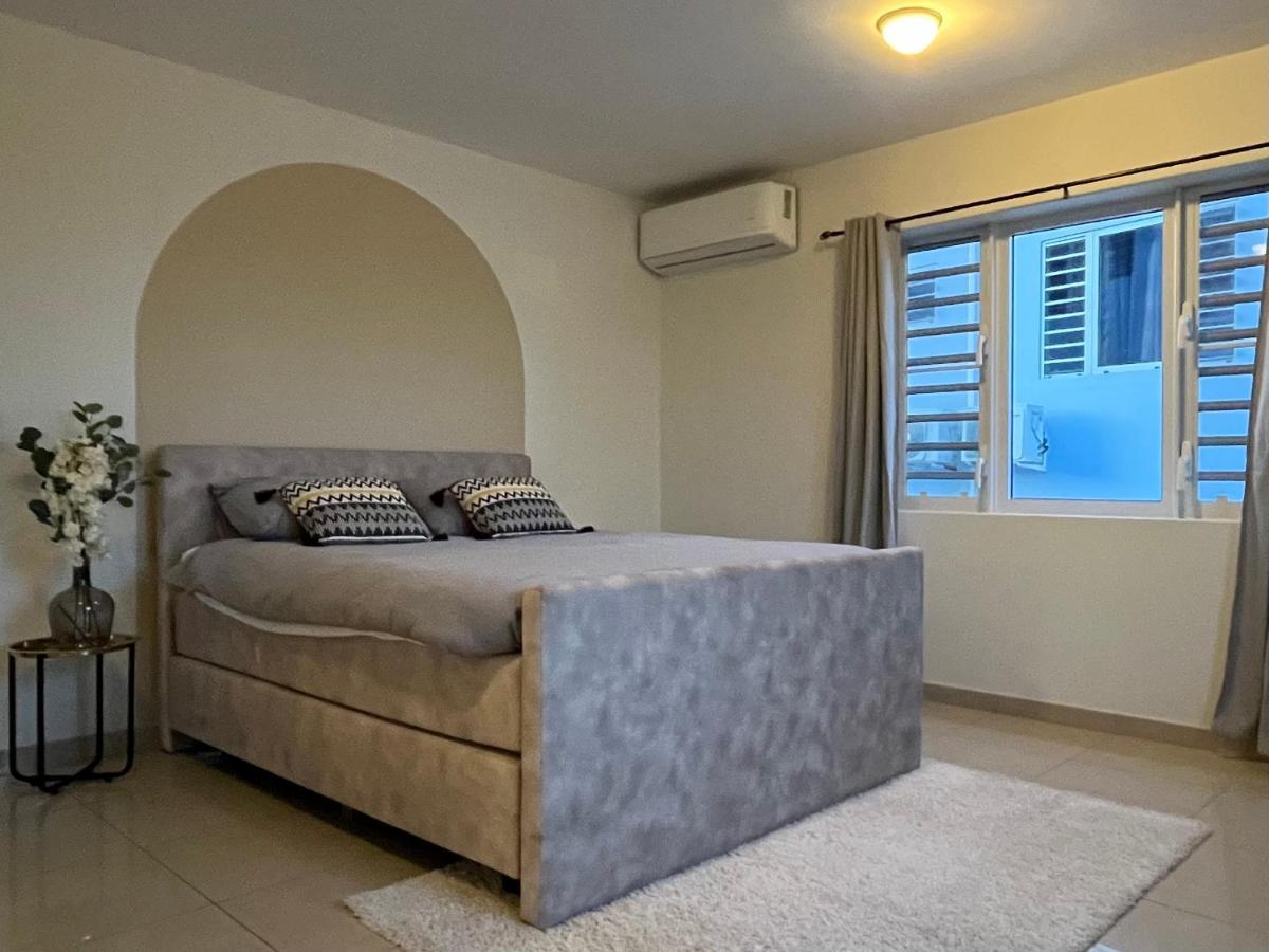 Casa Cheers Apartment Willemstad Bagian luar foto